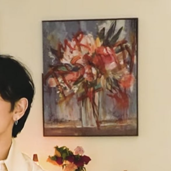 DPRGuides's tweet photo. Currently watching “Inside the Mind of DPR IAN” and that painting 🤌🏼 thank you to whoever did it. Then having actual flowers next to it 🖤🖤

🔗 https://t.co/d8it3YWpO9

#DPR #DPRIAN #MIITO https://t.co/jXGQS4Nux4