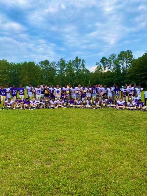 KameronWebster7's tweet photo. Me and the guys! @Vj_Slaughter @5starrr_isaiah @bigjayyyye @KirkseyVictor1 @colliinn3 @Earnest_Buffett @205Jaiveion5 https://t.co/s3Kf0TCTyM