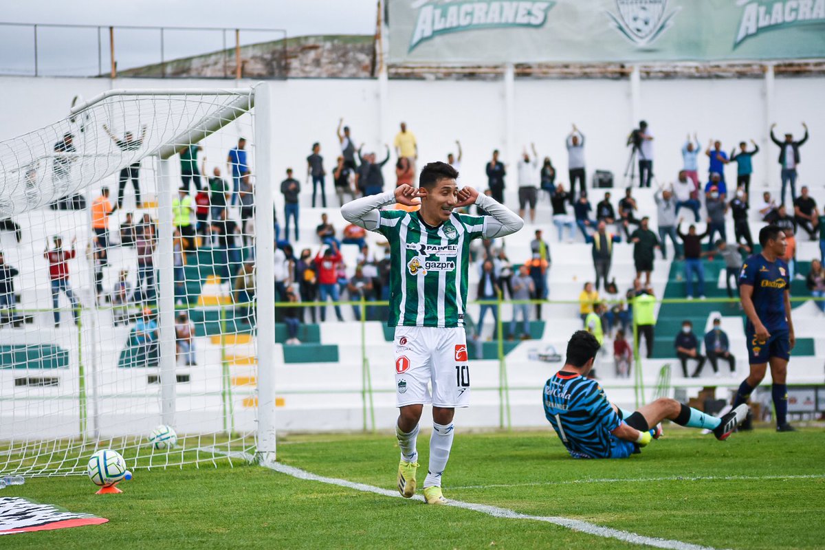 AlacranesdDGO's tweet photo. ALACRANES doma al León

Alacranes vence un gol por cero a @LeonesNegrosCF y llega a 9 puntos en el torneo tras sumar su segunda victoria en casa, de paso consigue 3️⃣6️⃣ partidos sin caer en casa

#LigaBBVAExpansionMX
#SiempreAlacranes https://t.co/vsbIc0IVtB