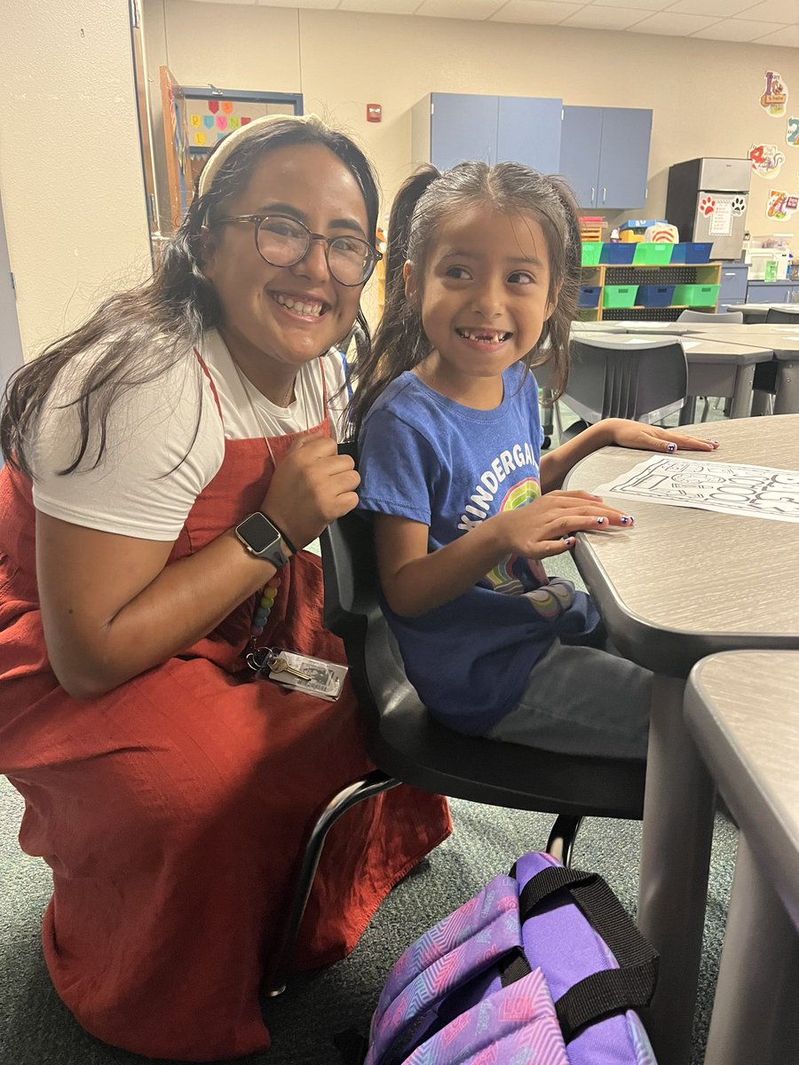 RubyBlanco14's tweet photo. #GCISDFirstDay https://t.co/tXOKqbQvyc