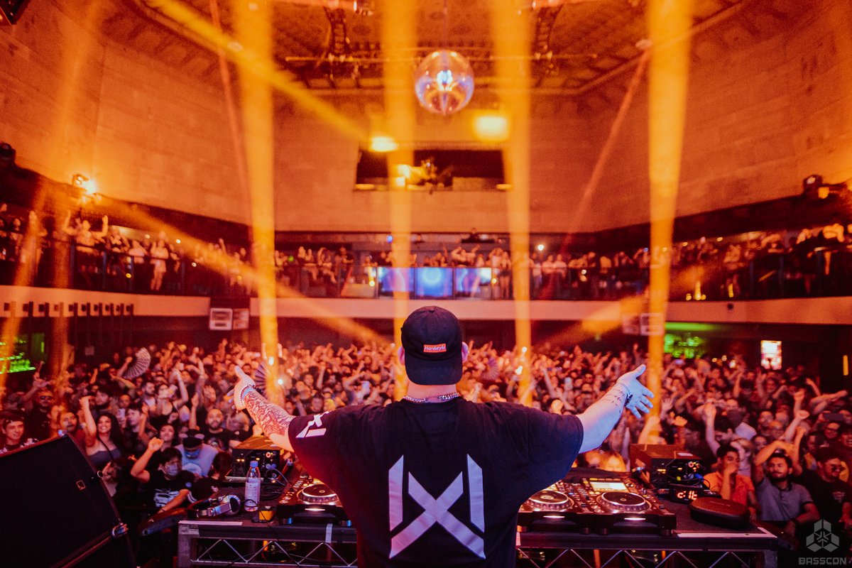 ExchangeLA's tweet photo. All photos from @djladyfaith's SOLD OUT Birthday Party are up on our Facebook. 👑🥳 Massive thanks to @kreation_music, @djluckyrabbitla, @DJHpnotic &amp; @keiji_wav for the support. 🤝 @bassconmassive fam go find + tag yourself →  https://t.co/rOLem2j2oU

📸: @TroyAcevedo https://t.co/ezr0y4BhxN