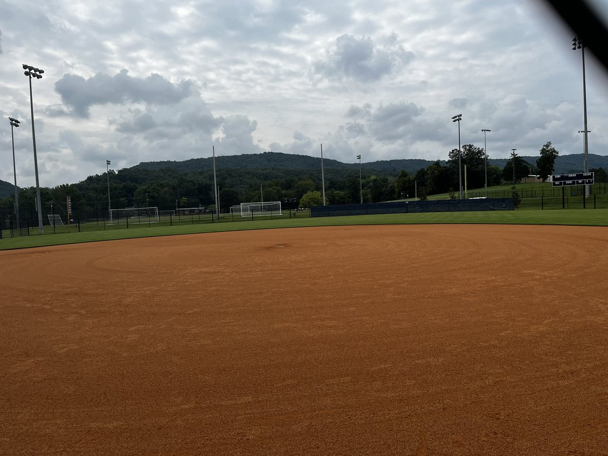 JURoyalsSB's tweet photo. I’m not sure what JU softball would do without @GordyE and @BobSolomon1373 Besides being awesome coaches, our field always looks amazing because of these two!  Thank you for all you do!  We appreciate you both https://t.co/uOQI4QCqlJ
