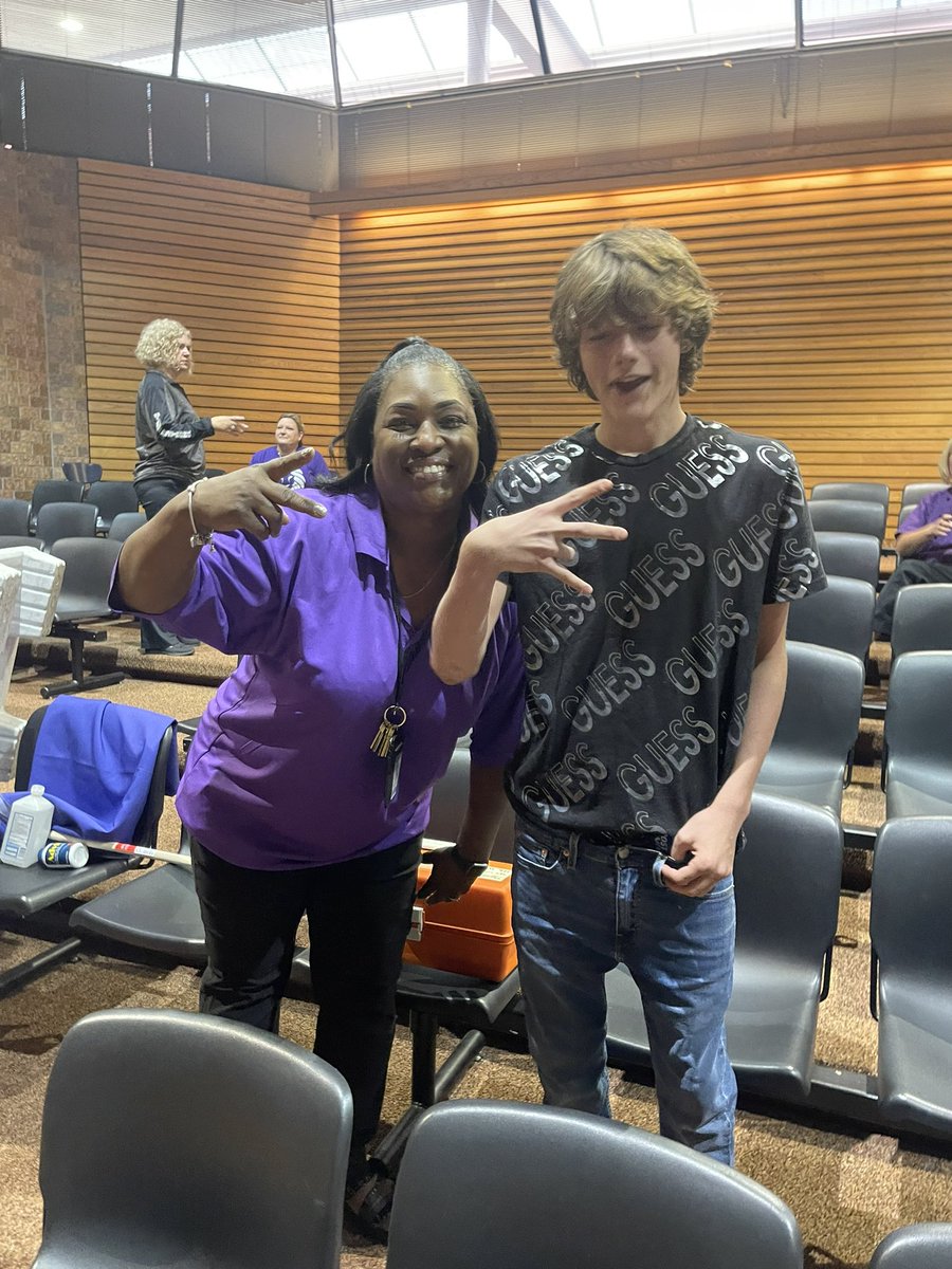 Mjackson3773's tweet photo. Blackburn 9th  graders had a blast today with some great team building activities. Opportunities galore for these young people. Operation graduation underway! You belong here! #ForwardTogether #OPSProud @OPS_Blackburn @OmahaPubSchool https://t.co/3nf2yYwrWH