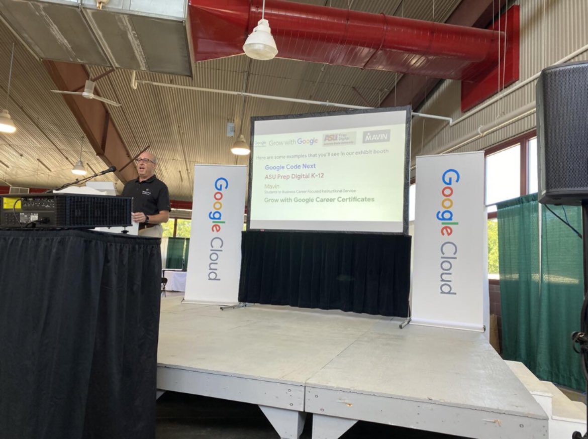 JohnCecala's tweet photo. @IllinoisDoIT thank you for having me present #STEAM  @googlecloud today!
#ILTechPrairieSTEAMExpo https://t.co/LCWIvvo37N