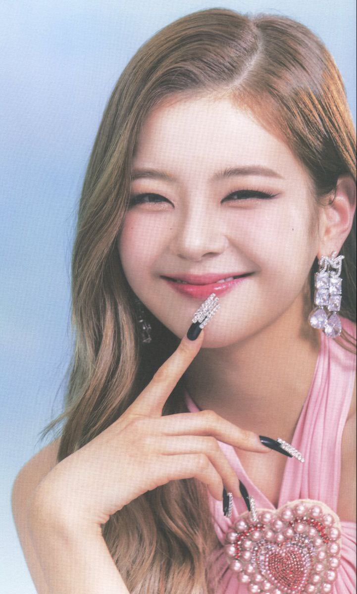 ⠀⠀⠀⠀⠀⠀⠀⠀
        Cʜᴏɪ Jɪsᴜ       //           𝐋𝐢𝐚 
⠀⠀⠀⠀⠀⠀⠀⠀