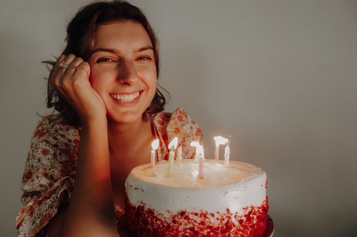 dat_ash17's tweet photo. Enjoying the glow of the candles https://t.co/axNwIoGyNL