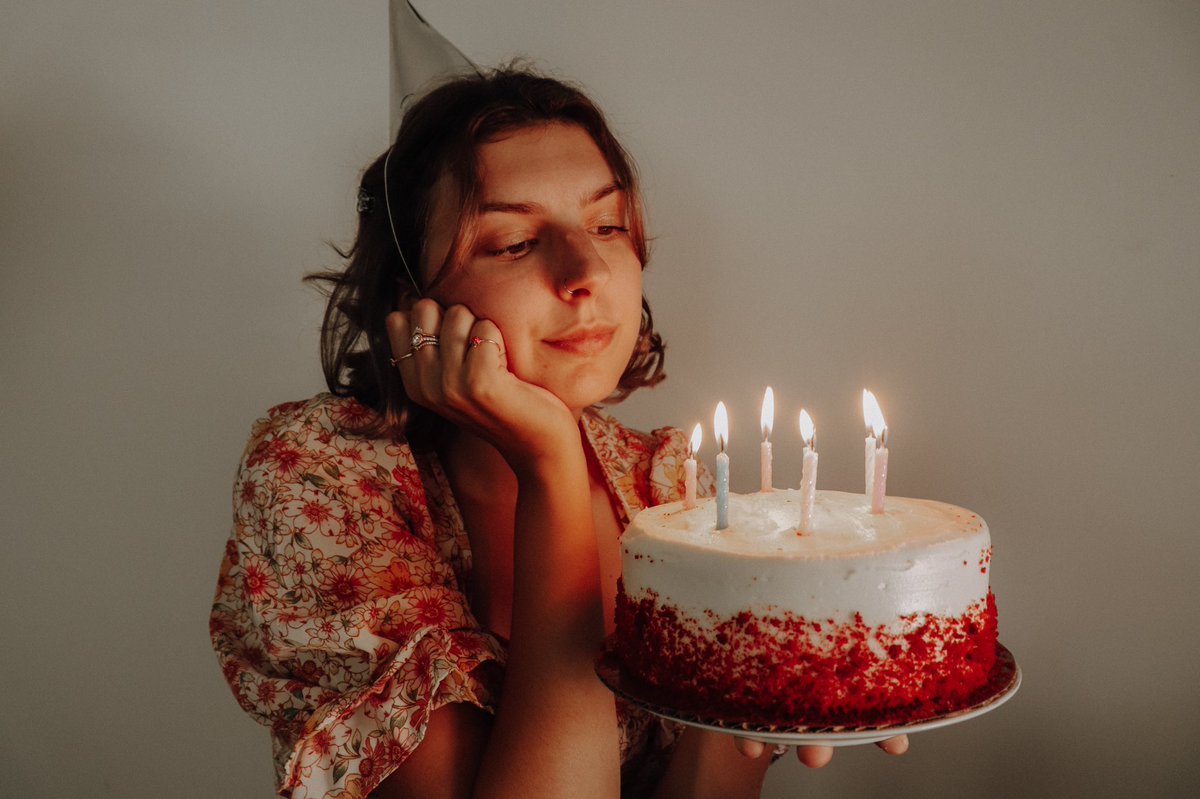 dat_ash17's tweet photo. Enjoying the glow of the candles https://t.co/axNwIoGyNL
