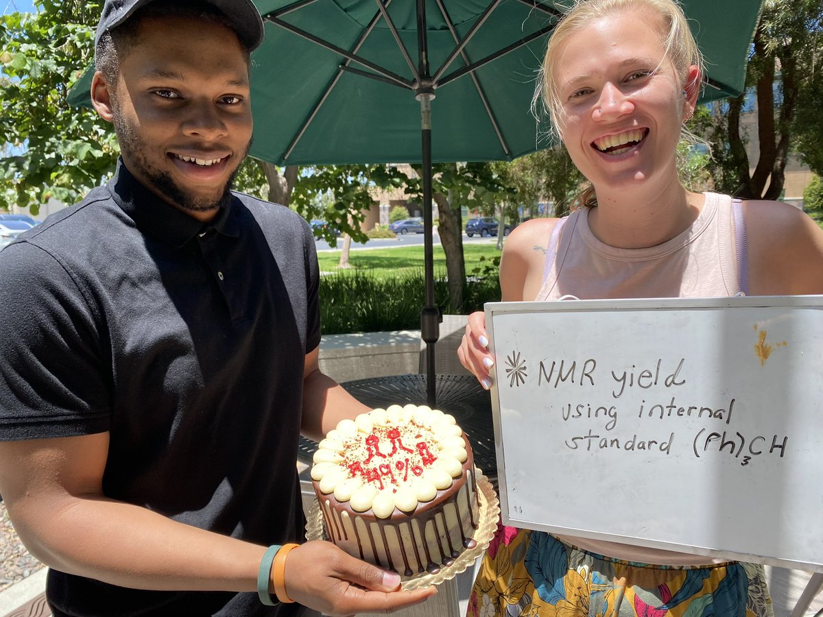 Stilbene27's tweet photo. It was an honor to work with @HannahSlocumb5 this summer in the @Vy_Dong_Group! She’s super smart, funny and hardworking. I appreciate all of the advice she gave me during my time at UCI, and I hope and know she’ll earn that Ph.D. very soon! Also, I know that I suck at posing. https://t.co/1XuT7e2W80