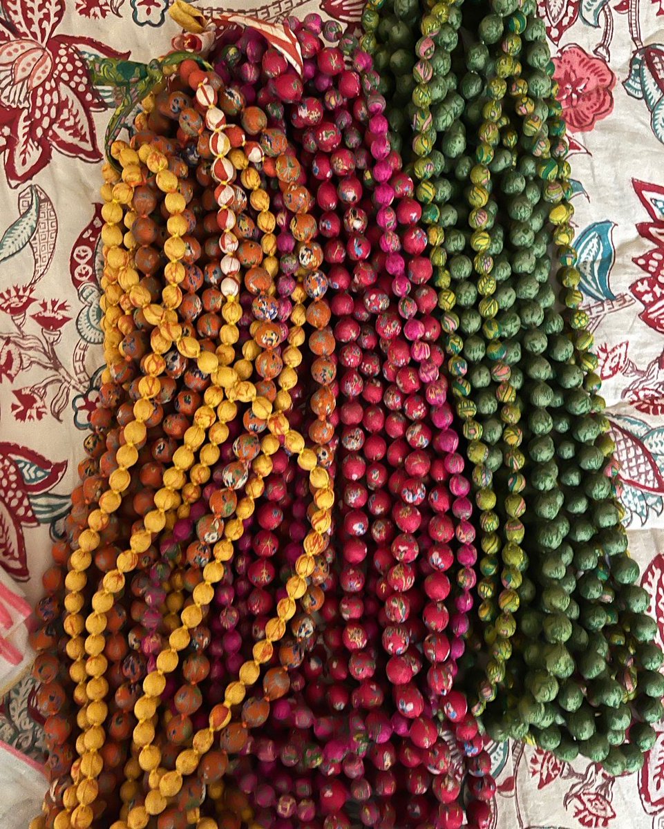 j_catma's tweet photo. Layers of gorgeous color! 

Wear the silk sari bead necklace in 2 string, 5 or 10! 

They are a great accessory to travel with, dress up  at shirt or a little black dress.  

Artisan made in India. Upcycled silk 🥻 saris! https://t.co/dXBUSIChvX