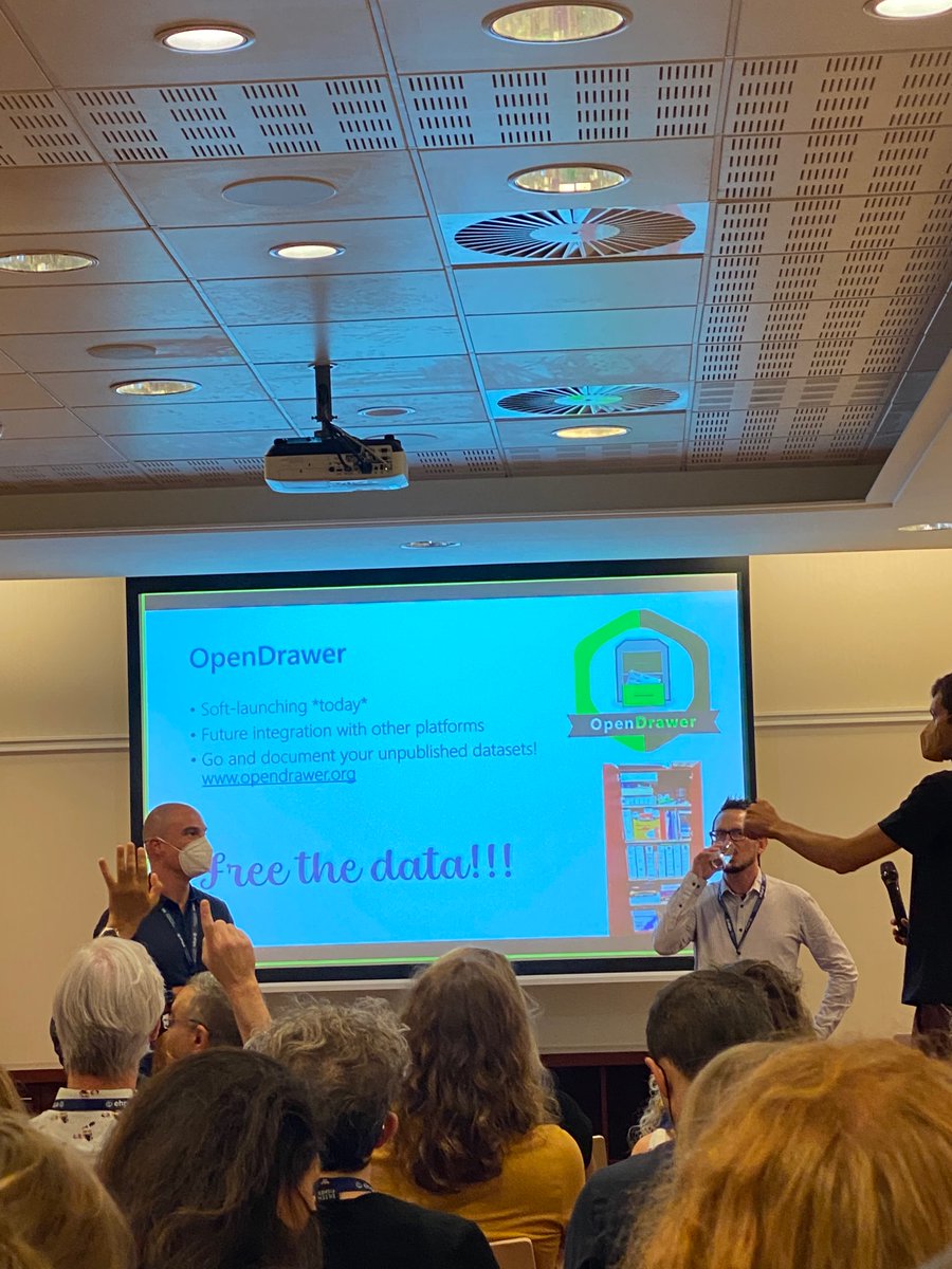 tessisabel's tweet image. Great talk from @ajamesgreen on what we can do with “dusty data” - part of the solution to the file drawer problem - OpenDrawer #EHPS2022 #openscience #reproducibilitycrisis #reproducibilityopportunity