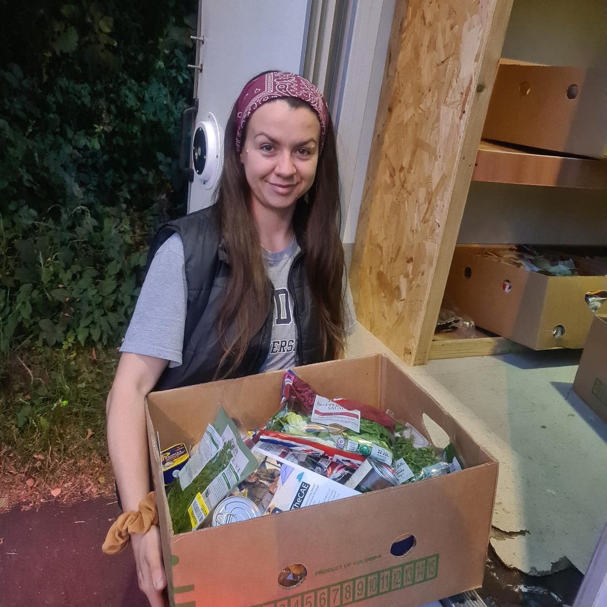 CAE_Wales's tweet photo. FOOD WASTE IS WATER WASTE‼️
With the UK in #drought we must resolve not to waste #water, a limited resource.

As an organisation we are distributing good fresh food from @FareShareCymru @Tesco that would’ve otherwise been wasted to families in need.

#WorldWaterWeek #makeapledge https://t.co/qNs4rwVB4g