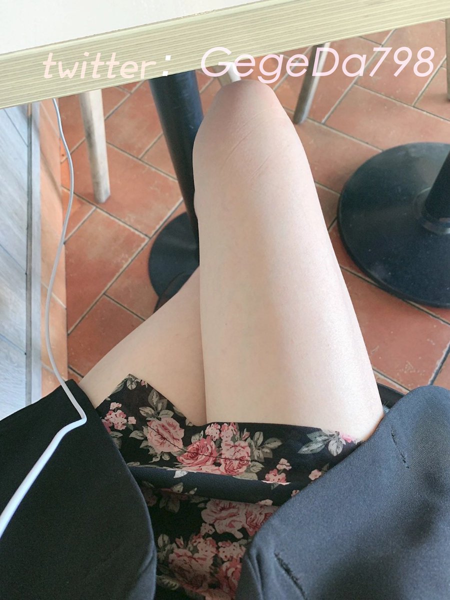 GegeDa798's tweet photo. 我是清纯小妹妹，不是骚婊子，希望大家可以给我一个关注，感谢哥哥们 #美腿 https://t.co/W4EEbYN9dx