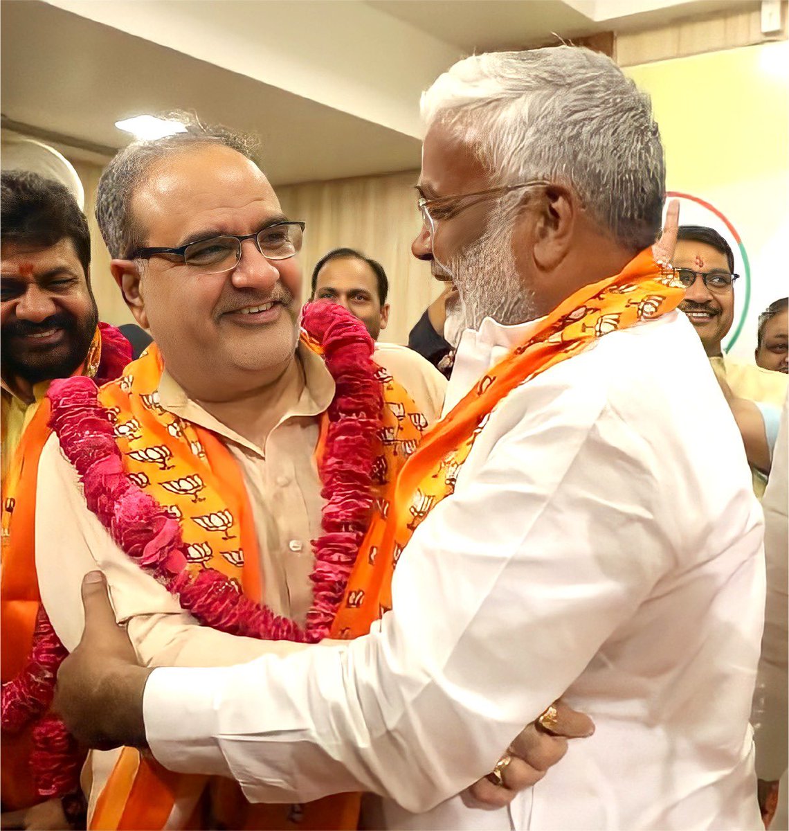 Upendragautamb3's tweet photo. उत्तर प्रदेश सरकार में कैबिनेट मंत्री, भाजपा के वरिष्ठ एवं परिश्रमी नेता श्री @Bhupendraupbjp जी को भाजपा उत्तर प्रदेश का प्रदेश अध्यक्ष नियुक्त होने पर हार्दिक बधाई एवं सफल कार्यकाल हेतु शुभकामनाएं। https://t.co/tkEV6ds5qP https://t.co/ukonuuQFvn