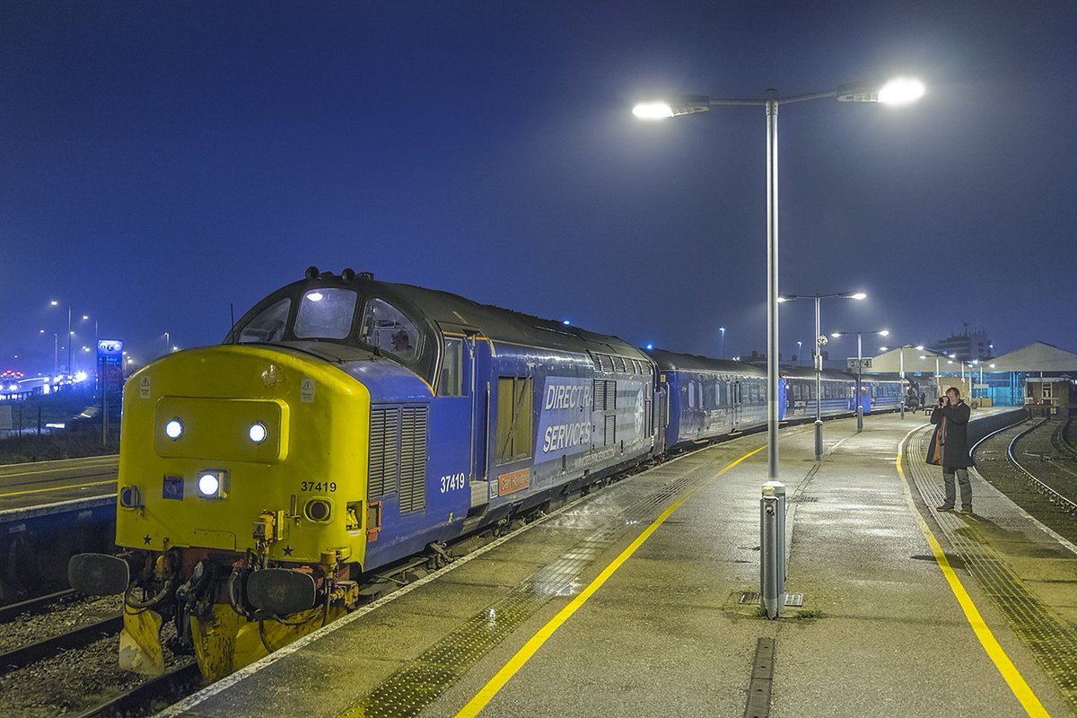 Waddo (@johnwaddo) on Twitter photo 37419 Seen at Great Yarmouth with a Norwich bound service, 15/12/2015. #Class37 🚜 #TractorThursday 🚜
<a href="/DRSgovuk/">Direct Rail Services</a> <a href="/C37LG/">C37LG</a> <a href="/TheGrowlerGroup/">The Growler Group</a> 37419 Seen at Great Yarmouth with a Norwich bound service, 15/12/2015. #Class37 🚜 #TractorThursday 🚜
<a href="/DRSgovuk/">Direct Rail Services</a> <a href="/C37LG/">C37LG</a> <a href="/TheGrowlerGroup/">The Growler Group</a>