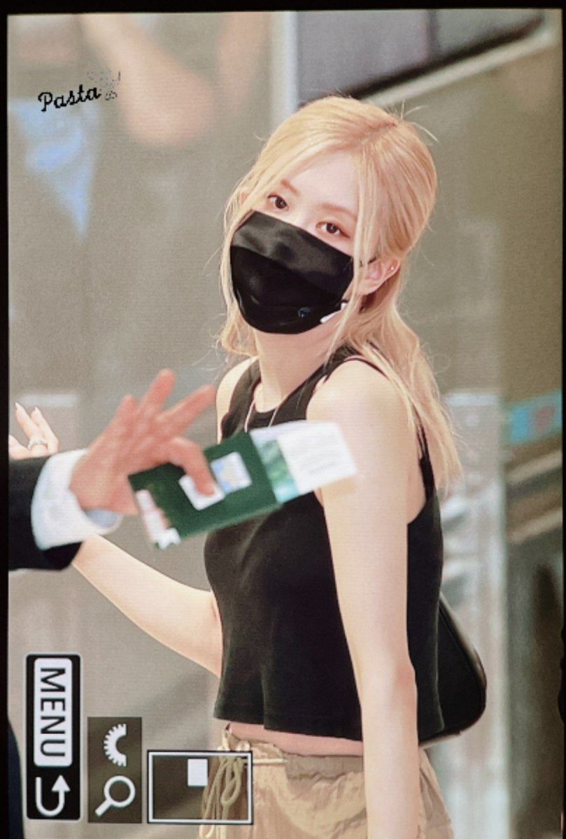 pasta02111997's tweet photo. 220825 Pre.

#BLACKPINK #블랙핑크 #ROSÉ #로제 @BLACKPINK https://t.co/dAZtr8yf6V