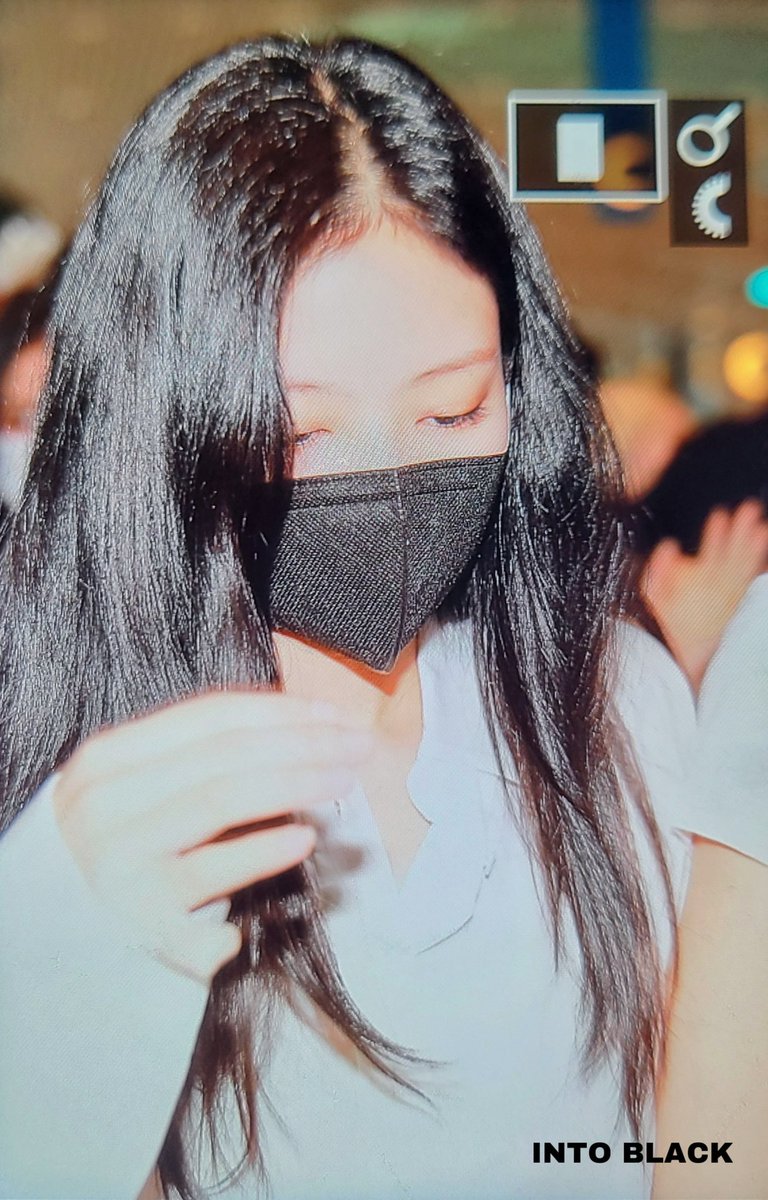[💫] 220825 ICN

#제니   #JENNIE  
#블랙핑크    #BLACKPINK