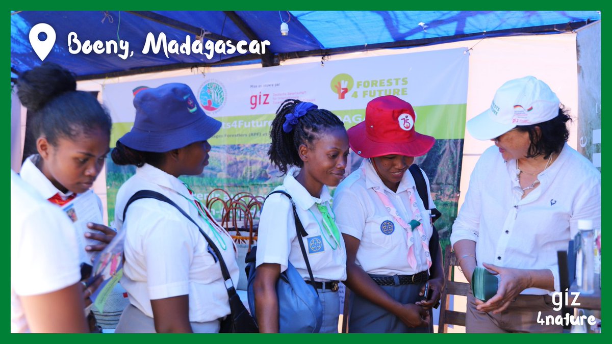 giz4nature's tweet photo. #Forests4Future in 🇲🇬 supported the Regional Women Platform at the Regional Celebration of Artisanry and African Women (Aug 18-20). The Celebration promotes the skills and talents of women who contribute to #ForestLandscapeRestoration and the #SustainableDevelopment in Boeny. https://t.co/Qc3klOukz2