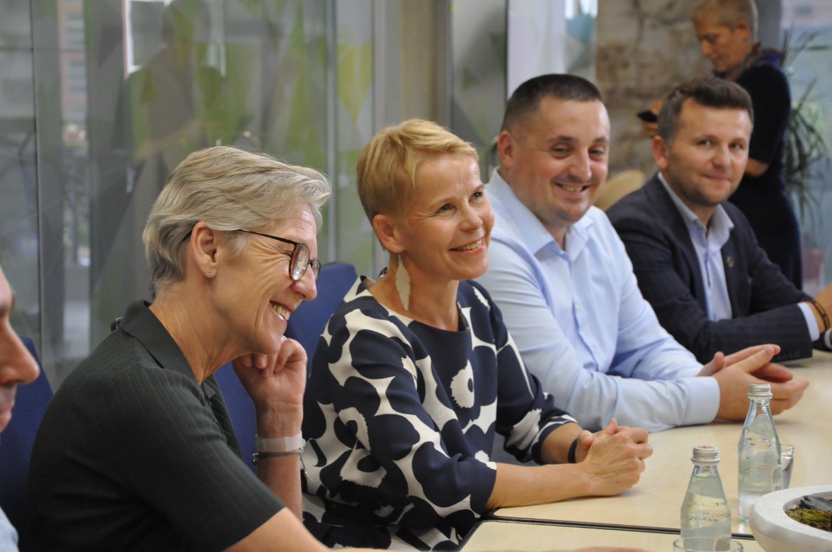 It was a pleasure to have <a href="/UNDP_Kosovo/">UNDP Kosovo</a> and GIZ Kosovo in a joint visit at CACTTUS Education &amp; CACTTUS, as part of "Digital Skills Programme". 
During this visit, the students shared with the attendees some presentations of their work carried out during these trainings.