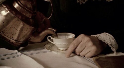 petrarkin's tweet photo. “i say let the world go to hell, but i should always have my tea.”

fyodor dostoevsky, notes from underground https://t.co/dtL2aYLvoq