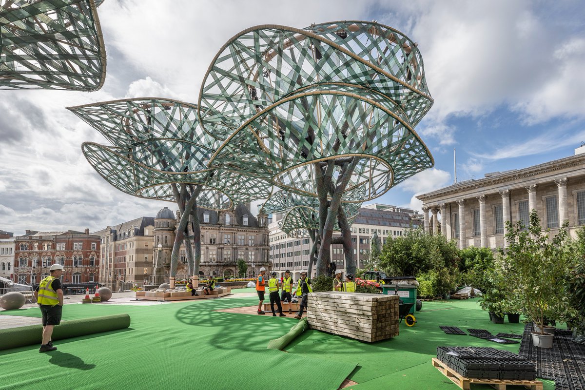 IndependentBham's tweet photo. The build for Poli Nations is well underway and it's already looking immensely awesome. When it's all finished and ready to open on 2 September there will be 6000 herbaceous plants, 350 shrubs and 240 trees in Victoria Square 🌳😍 https://t.co/P5ktGKiDIh