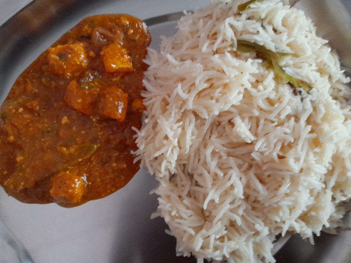 kanika_2203's tweet photo. Guyzzzzzz i made paneer and then cooked tikka with it😭❤😭❤😭
I did everything by myself and the result was yummy🤗🙈
#ChefKay https://t.co/bNs8LBdxkC