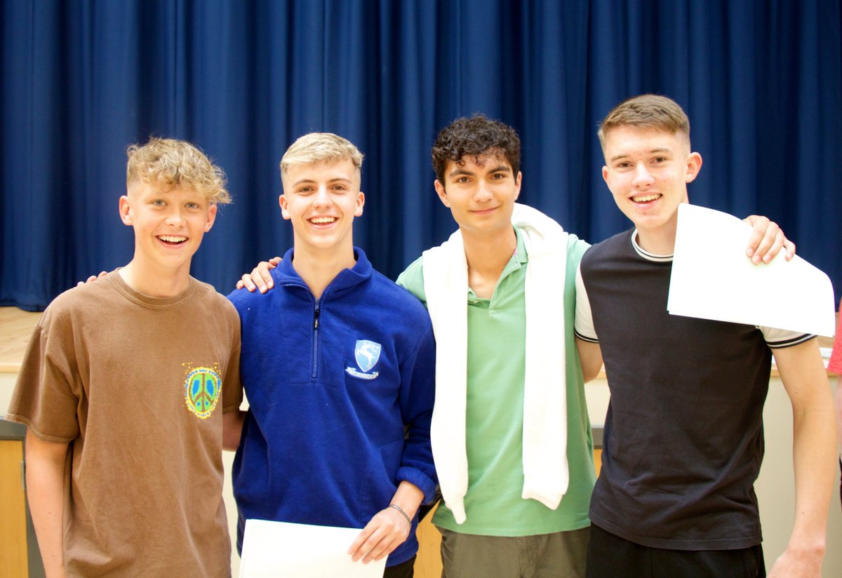 GrosvenorGS's tweet image. Congratulations to our Year 12 students on their superb GCSE results this morning! 97.5% achieved 7 A* to C grades (inc English &amp;amp; Mathematics) and 100% of students passed their English and Mathematics.