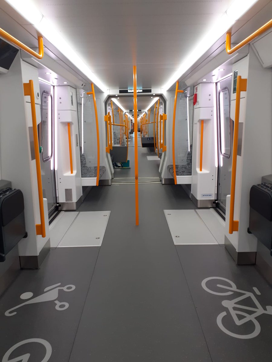 Tyne and Wear Metro tweet media