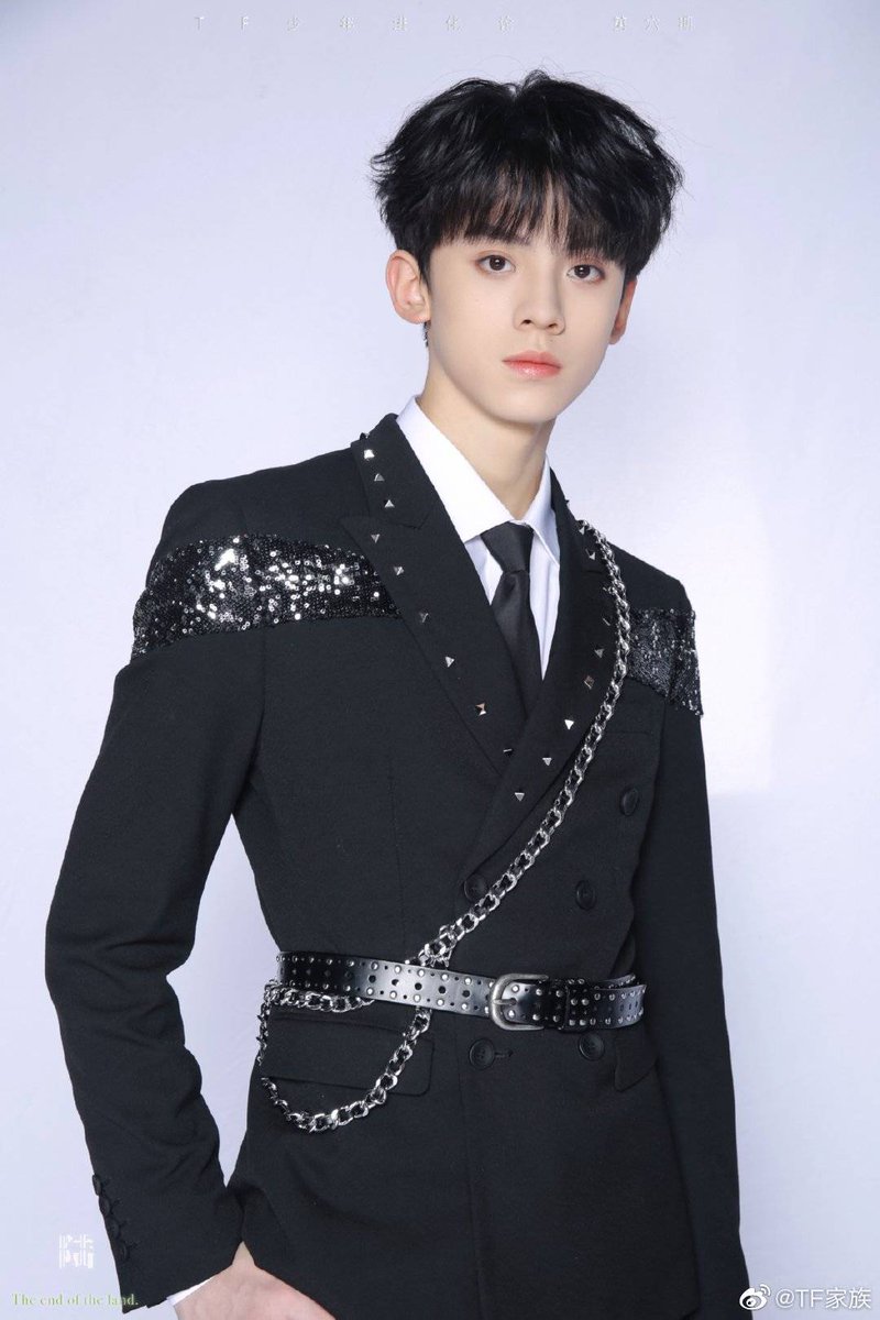 TF家族 weibo update

少年们全新初亮相✨
不久后即将抵达——陆（The end of the land.)

#TFFamily #TF家族