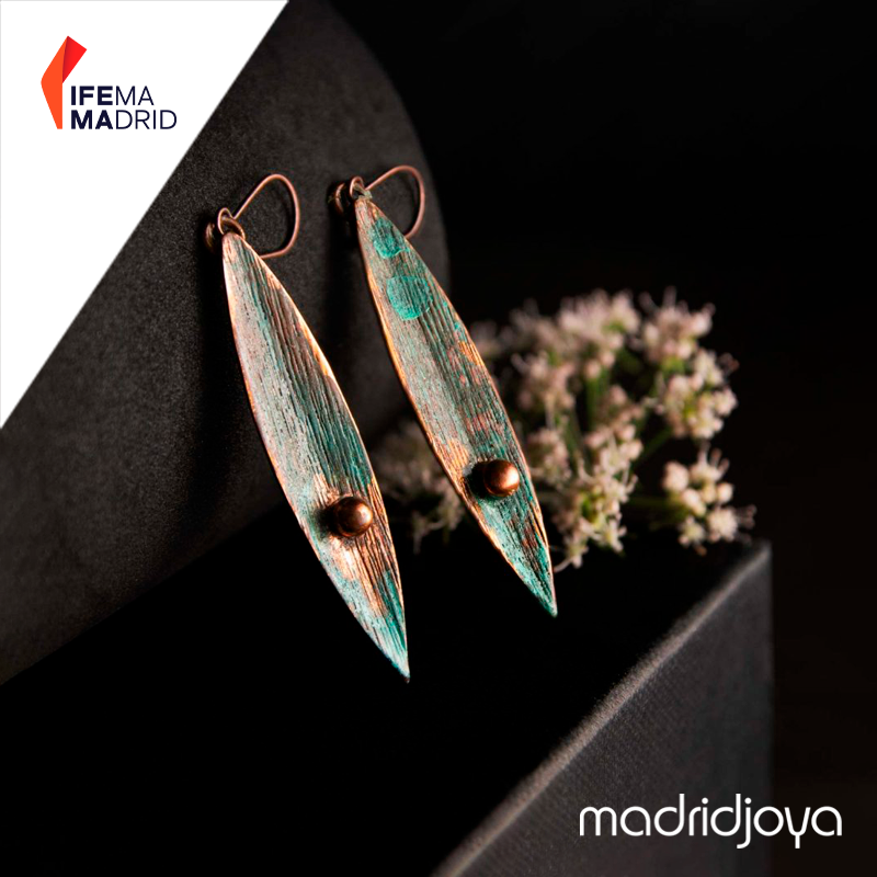 FeriaBisutex's tweet photo. ➰ #Testone es la combinación de ciencia y joyería. Diseños únicos y personalizados que nacen bajo un proceso creativo y técnico muy preciso, convirtiendo en perpetuo lo efímero y en metal lo natural.
¡No te pierdas a la marca en #Bisutex2022! ➡ https://t.co/zS9XcV7wtv https://t.co/YKaX9eSgwq