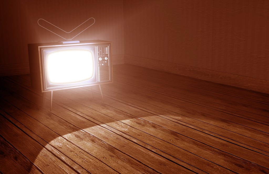 FraMartorell's tweet photo. Vamos a dar un paseo por el pasado de la #distopía televisiva. Tv movies y series del período 1954-1989, previas al boom actual de la distopía en la tele. Son obras muy desconocidas por lo general; obras mejores y peores, pero siempre fascinantes. ¿Te vienes?
Abro hilo 🧵! https://t.co/BR0PKAtMSZ