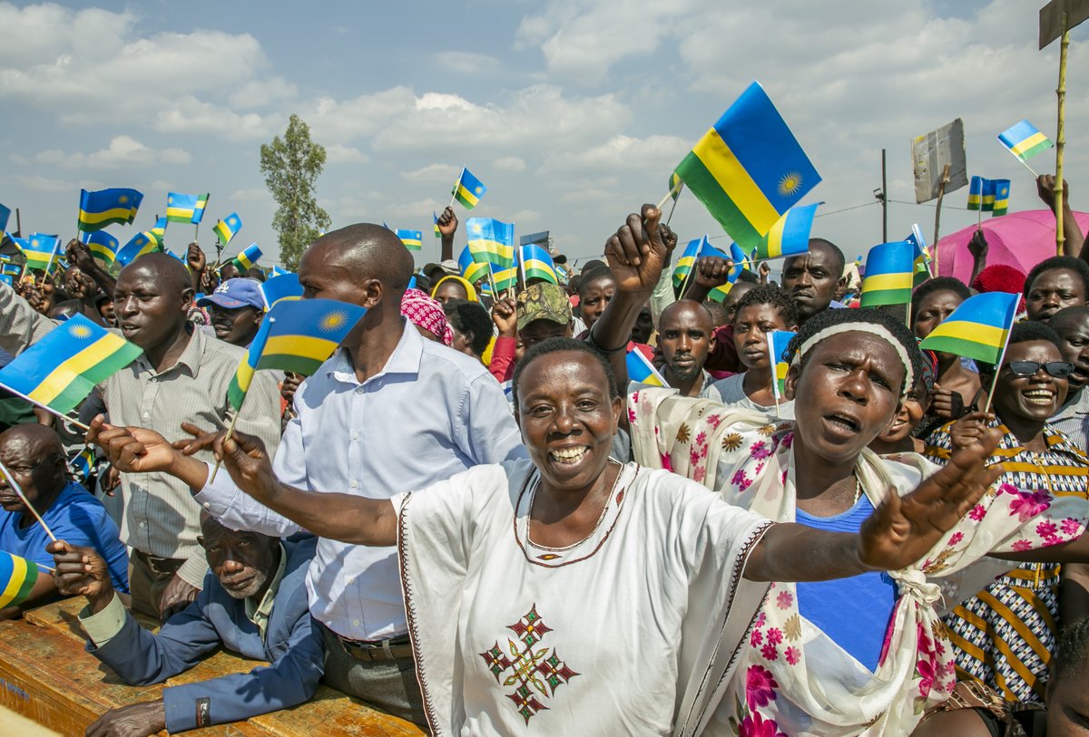 UrugwiroVillage's tweet photo. President Kagame has arrived at Kibingo ground in Ruhango, where he is now speaking with over 50,000 residents of the Southern Province during today’s #CitizenOutreach. #KwegeraAbaturage https://t.co/zX3b1QyUx2