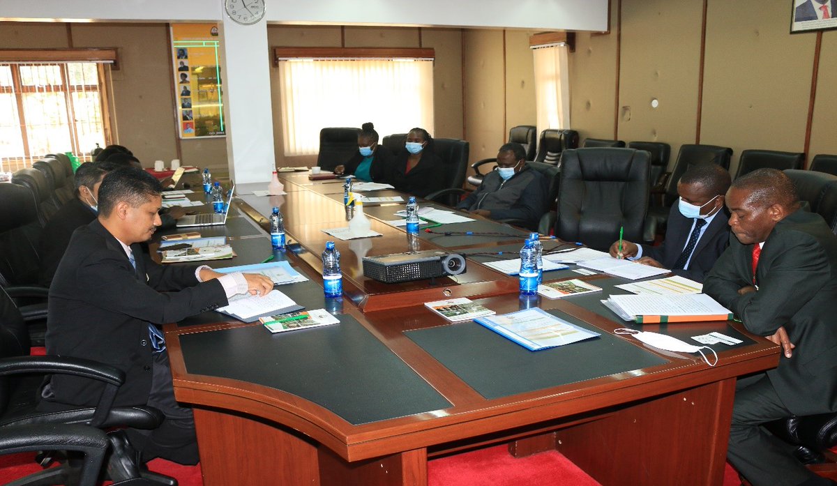 KephisKe's tweet photo. 2 experts from the Dept of Malaysia Quarantine &amp; Inspection Services are in Kenya to carry out verification audits on avocado orchards and pack houses as part of Pest Risk Analysis (PRA). The two govts have been working on PRA to allow export of fresh avocado to the Asian nation. https://t.co/jzFeWwigSm
