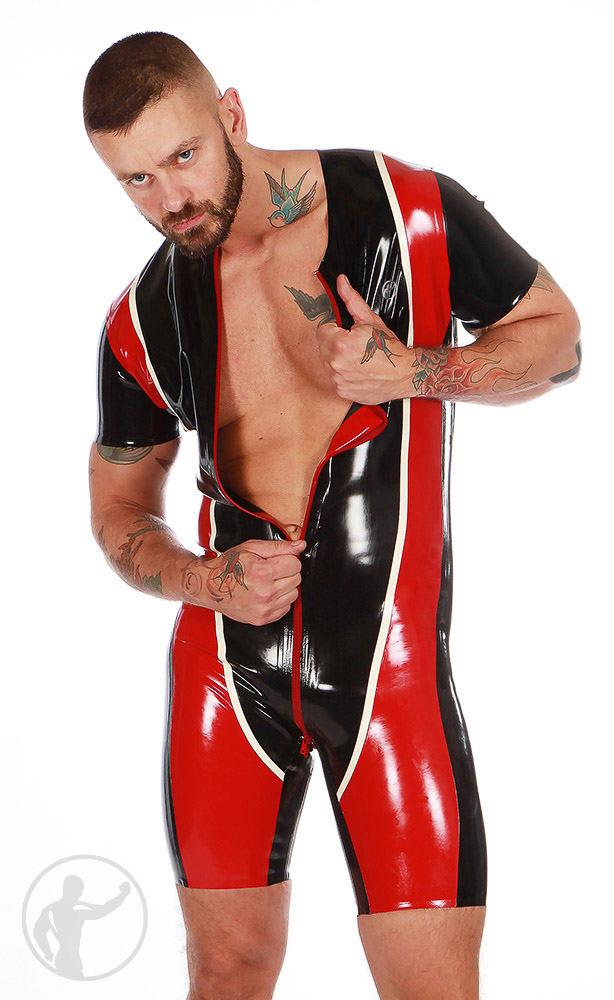 invinciblerubbr's tweet photo. We're going for a rubber Xcelerator Suit vide today!  #invinciblerubber #xceleratorsuit #rubbersuit #latexsuit #fetishphotography #eaglemanchester #supatex #vivishine https://t.co/1hgfFcNy1F https://t.co/VG4YODjBhG