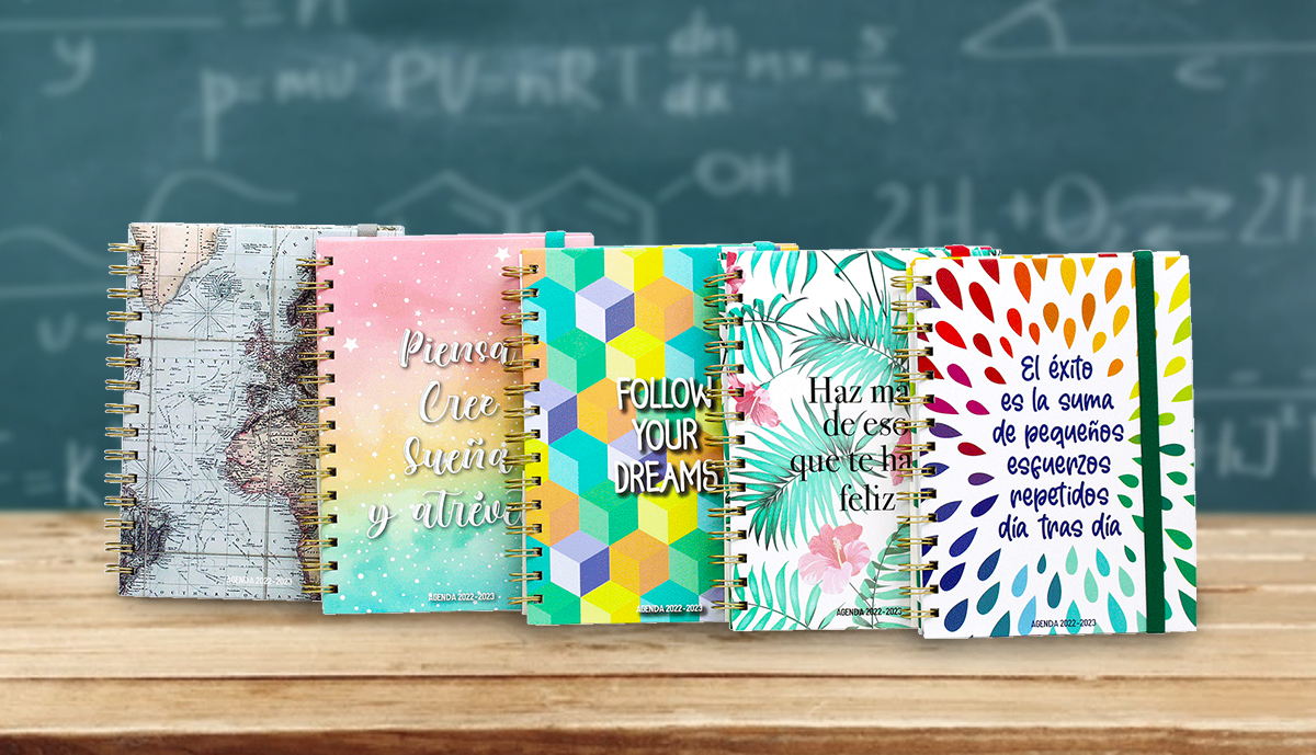 Aldi_es's tweet photo. 🎒📓 Si quieres que los más peques (o no tan peques) presuman de agenda, acércate a tu #ALDI más cercano a partir del 27/8 https://t.co/AtgUXwdAgY. #ProductosALDI https://t.co/Ta6PNxwQ9V
