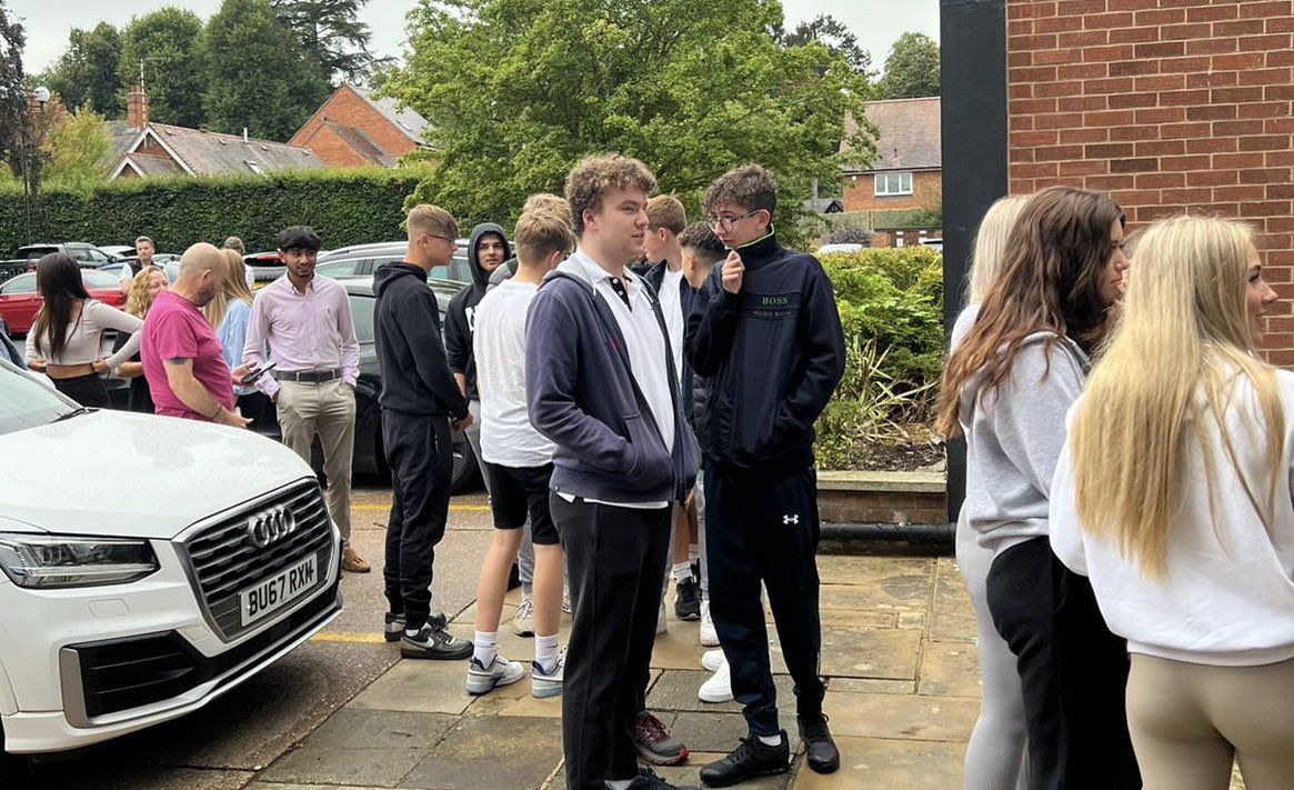 Henley-in-Arden School tweet media