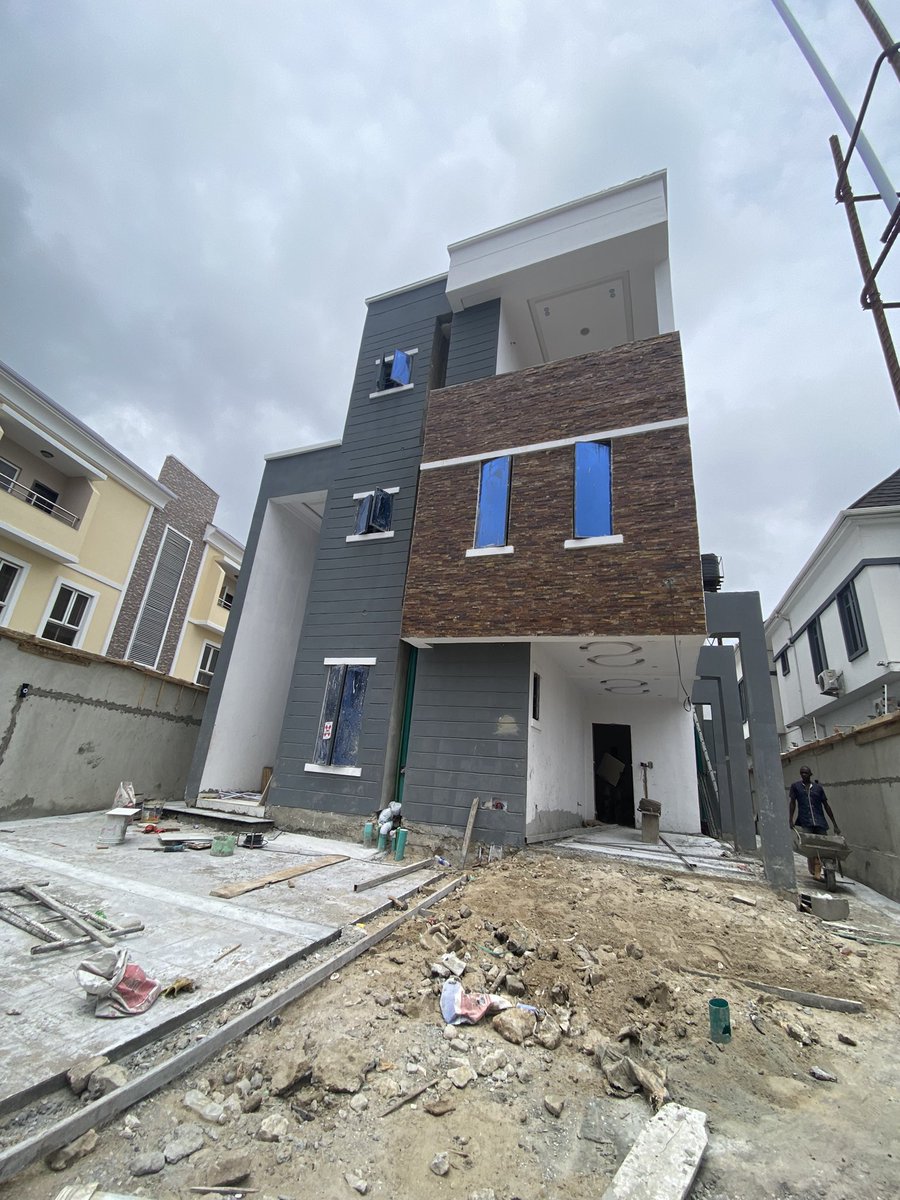 goldframerealty's tweet photo. @mrmacaroni Welcome to The gold frame realty Ltd 

We develop, sell &amp; lease properties

📞07037295899 

#realestate #realtor #realestateagent #home #property #investment #forsale #luxuryrealestate #architecture #realestateinvesting #luxuryhomes #business  #investor #realty #sold  #justlisted https://t.co/SPcuyMXk0I