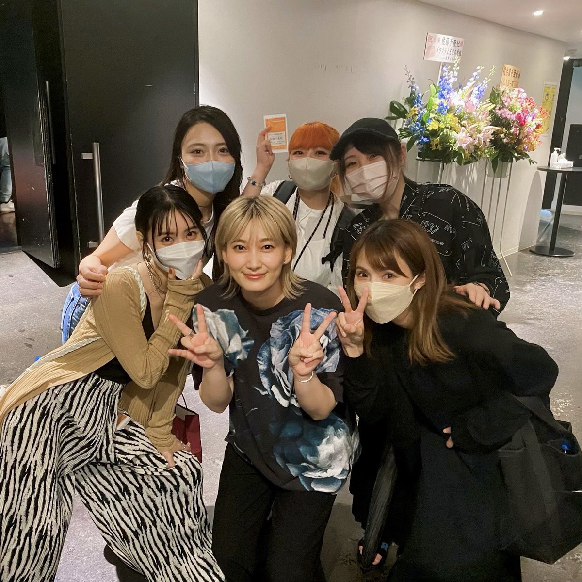 chiaki_sato0920's tweet photo. 昨晩はいつメンも観に来てくれて嬉しい夜でした🌃☺️🫶
#夜をループ
#お酒なしでも楽しいからOK https://t.co/s7SRuRvULr