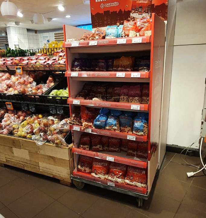 JeroenKoster's tweet photo. Net als je denkt: 'Waar blijven ze?'

#kruidnoten #pepernoten #sinterklaas #albertheijn https://t.co/VDuTJZHkrZ