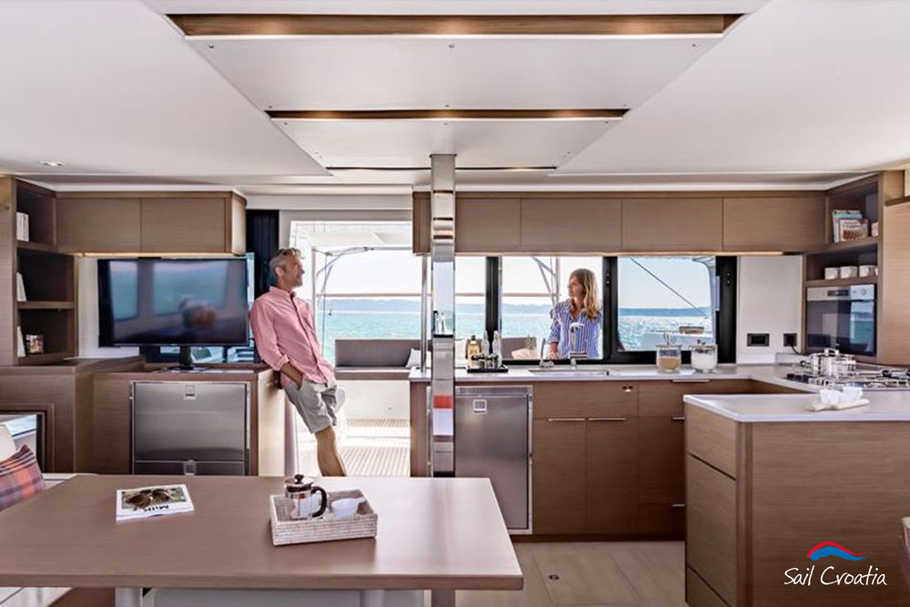 Sail_Croatia's tweet photo. Set sail in style with Alley Cat, a #Lagoon46 catamaran brand new in 2023 ✨
On our Private Yacht Tours, this vessel is generous with its space offering 4 outdoor lounge areas and an open-planned salon making it the perfect way to discover Dalmatia ⛵️
https://t.co/qlpoUSDmj9 https://t.co/qmcrZ9LHGf
