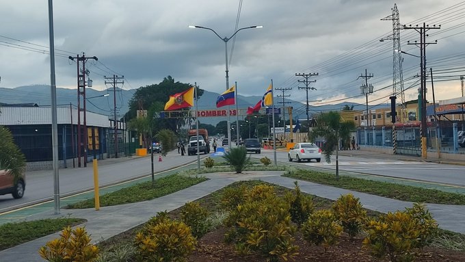 Alcaldiasucrea's tweet photo. Una sede de los Bomberos digna, acondicionada, con la calidad que se merecen los apagafuegos #ContigoloLogramos 
@NicolasMaduro 
@CeballosIchaso1 
@Soykarinacarpio
@WILSONCOY
@PresidencialVen
@bomberosvenezue
 @GobiernoAragua_
 @Telearagua
 @CMcy2020 https://t.co/kknydptp6b