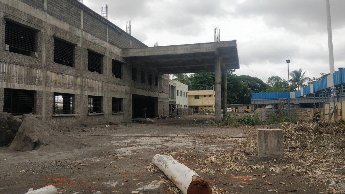 #Vijaypura New Railway Station building under construction This is one of the major station between Gadag-Hotgi/Solapur route PC: @abhish656 @VRailways @BijapurRailways @GadagRailUsers @Railbgk @Koppalrailway @Hublirailusers @HubballiRailway @HospetRailUsers