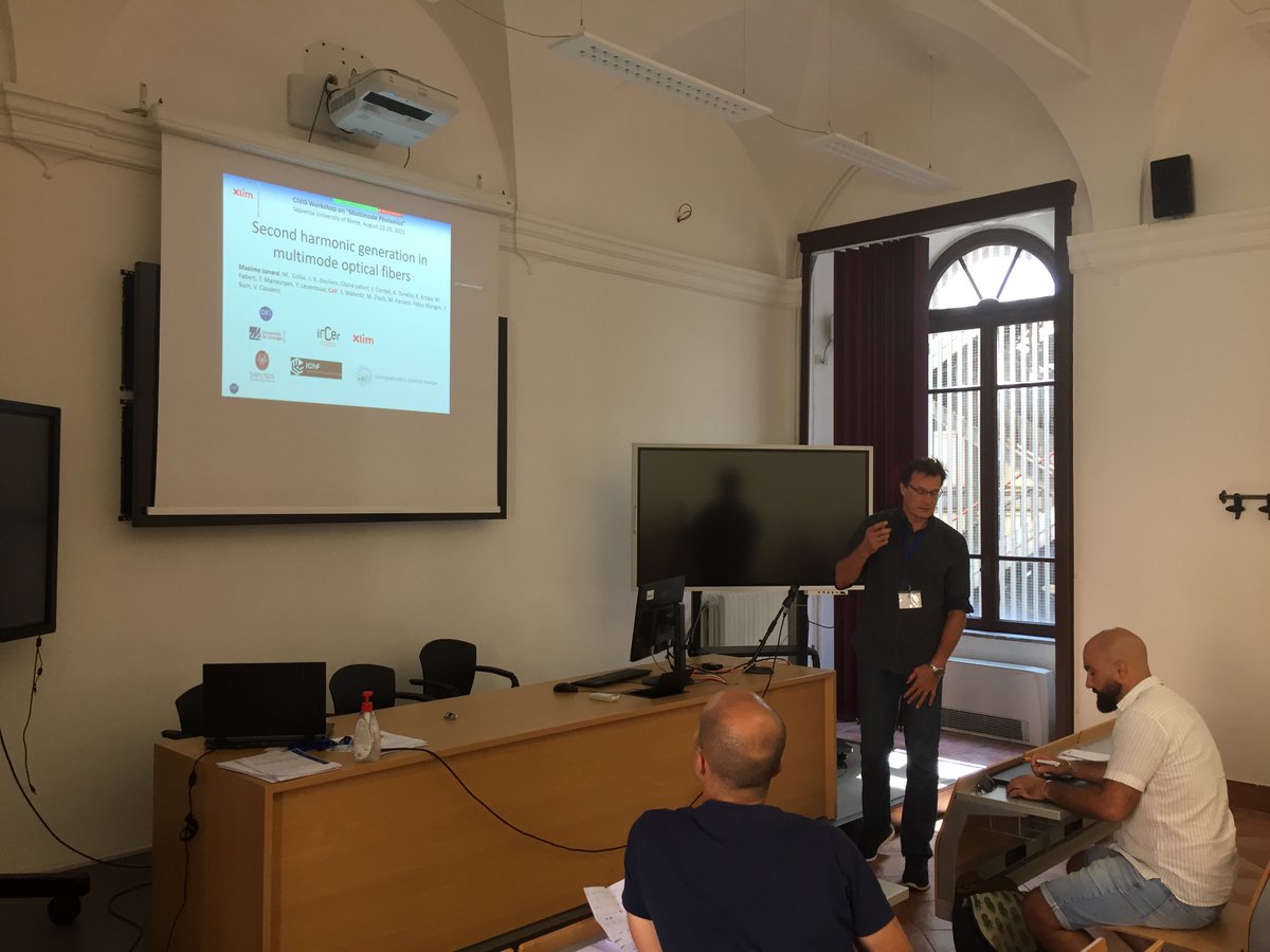 StefanWabnitz's tweet photo. New insights by Vincent Couderc of University of Limoges on #SecondHarmonic Generation in #OpticalFibers at #Multimode Photonics Civis @civis_eu Workshop of Sapienza University of Rome
@SapienzaRoma https://t.co/dgx1arYRQ6