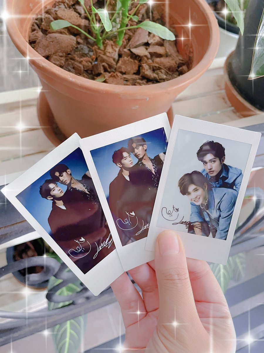 HDaisyjs's tweet photo. บ่ายวันนี้ลงมาเจอของจาก IGNITE ได้รับของแล้วค่าา โพราลอยด์มาอีกสะสมไปเรื่อยๆแล้วกันเนอะ 🤣 ส่วนของก็คือกดๆมาก่อนน่าจะได้ใช้ละ คิดว่าน่าจะได้ให้เป็นของขวัญหลานคนเลยยย 😂🖤❤️ 

#IGNITExNetJamesLive
#IGNITExNetJames https://t.co/cRLD8GEMv0