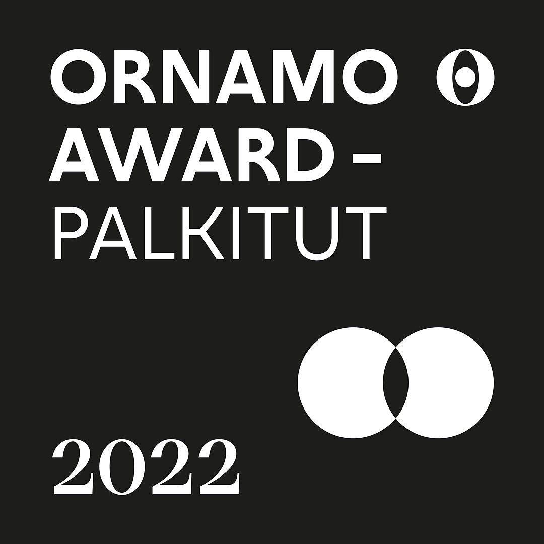 Verouutiset's tweet photo. Verotus 👉👈 design?

@Ornamory myönsi meille todella hienon Muotoilun hyödyntäjä -tunnustuksen: "soveltaa muotoilun hyötyjä tavalla, joka edistää kansalaisten, yritysten ja yhdistysten luottamusta yhteiskuntaa kohtaan" 😭 Kiitos! https://t.co/m6NSRTELK2 https://t.co/gT6kpFbfFr