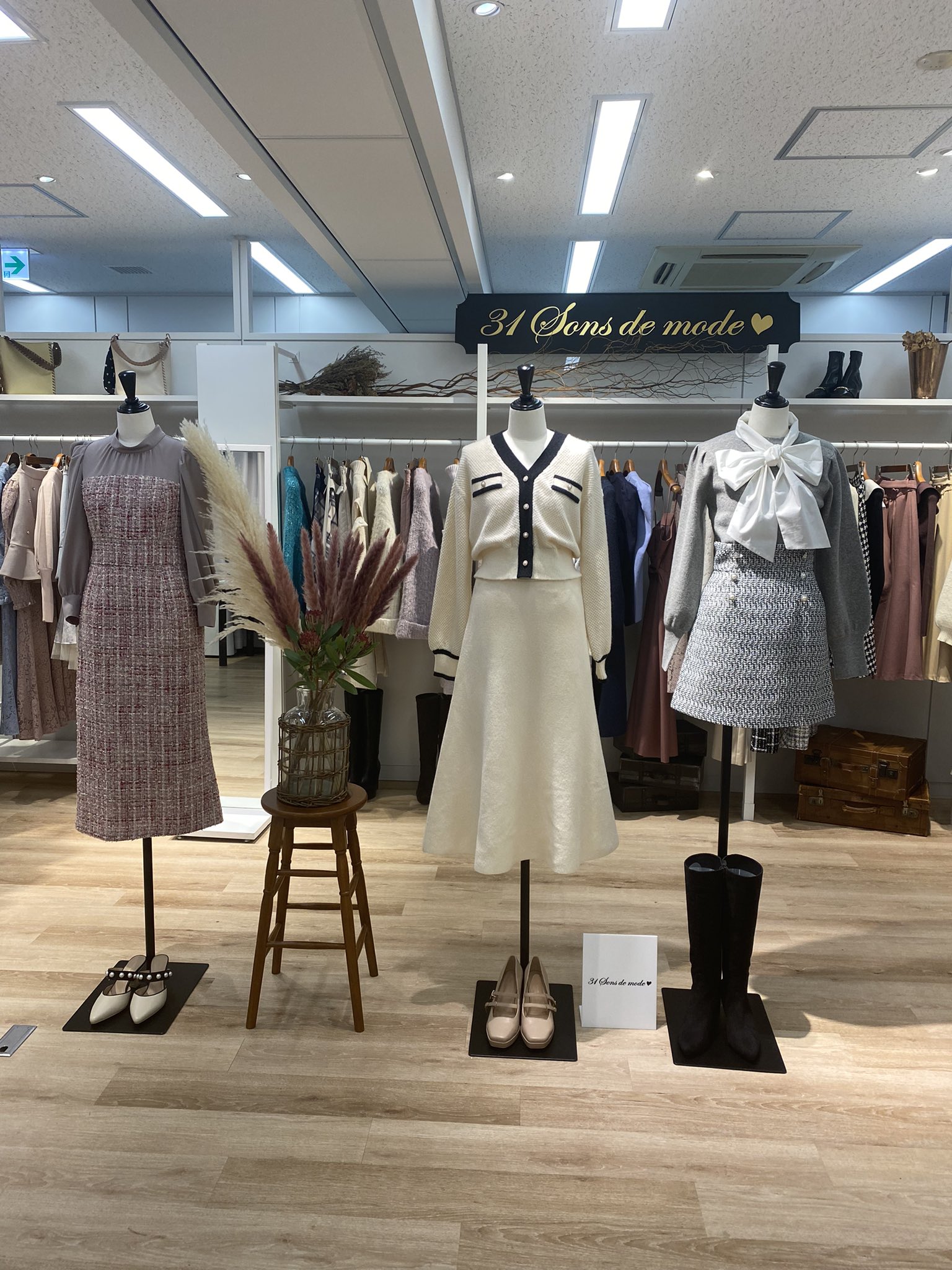 Hiroko Noelaと31sonsdemodeの展示会に行ってきた かわいい冬服たくさんで散財 ノエラもトランテアンも骨格ウェーブ優勝なお洋服たくさんだし 大人可愛いかんじがすごく好き T Co 2ayxw3cafz Twitter