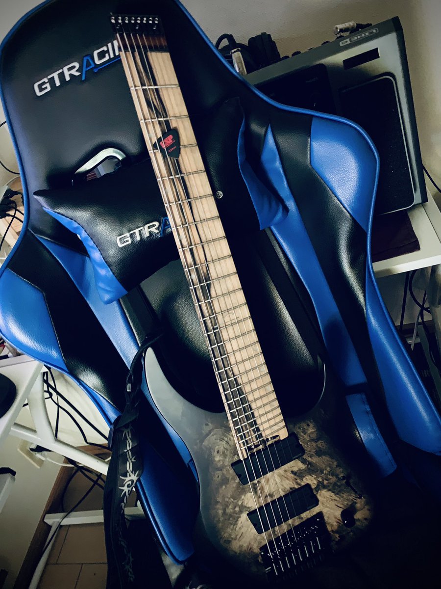 Horaizon777's tweet photo. みんなLegator買おうぜ💪>RT https://t.co/oBjZLZzHDV