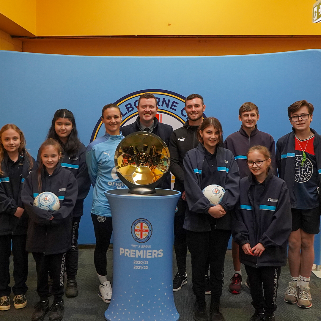 MelbourneCity's tweet photo. Great to have @Bubs_11 and @aidenoneill98 at Lyndhurst Secondary College as @CITCMelbourne launched its new Respectful Relationships program 🤝

The program explores topics such as mental health and healthy relationships and will be delivered to over 3,000 young people. https://t.co/gsztyVEqR8