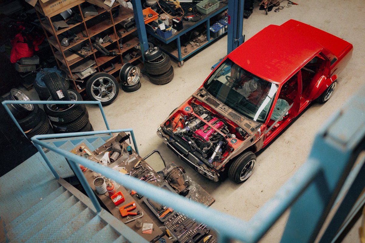 CastleCarMedia's tweet image. the workshop. 1/3 

#StanceWorks #Garage #LowStandards