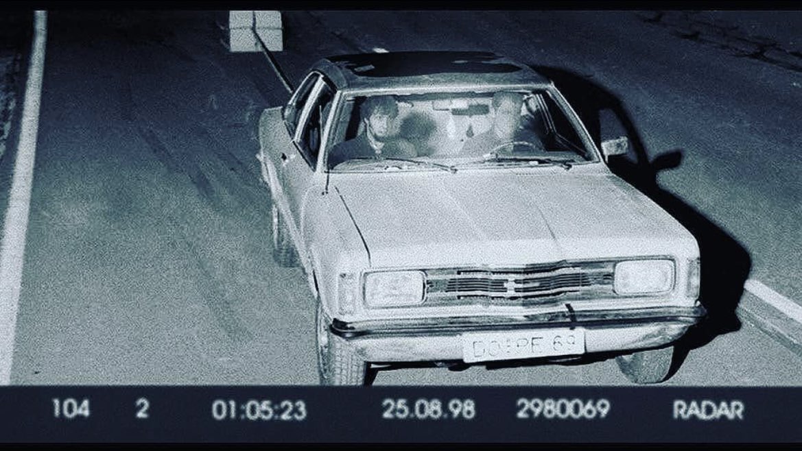 dertobe_'s tweet image. Es ist wieder soweit: heute vor 24 Jahren haben Keek und Andi einen Tree_sor mitgehen lassen.

#bangboombang