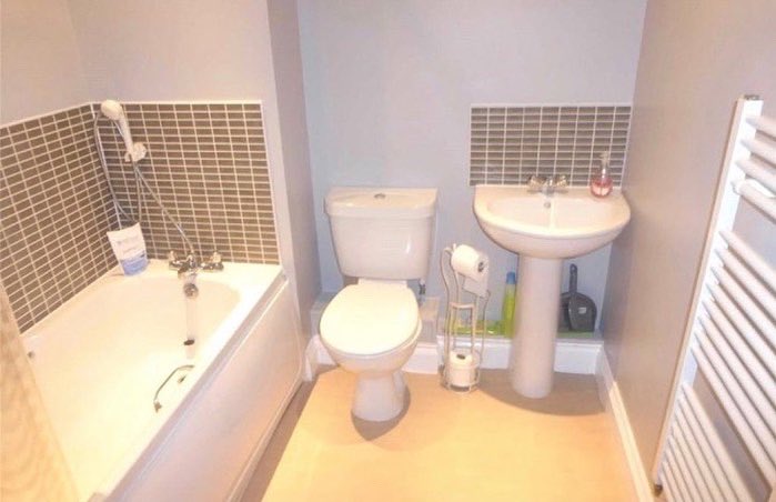 WigwamProperty's tweet photo. Take a look at this latest listing from Wigwam sponsors Swindon Home Finders 💕

💛To Let- Old Town💛

💛Parking 
💛£875pcm
💛Old Town

 ☎️ 01793 299135
🔗 https://t.co/ibQQnbezXz
 
#Swindon #Wiltshire #EstateAgent #Lettings #LettingsAgent #property #propertymanager #homefinders https://t.co/R6BbpqP7hA
